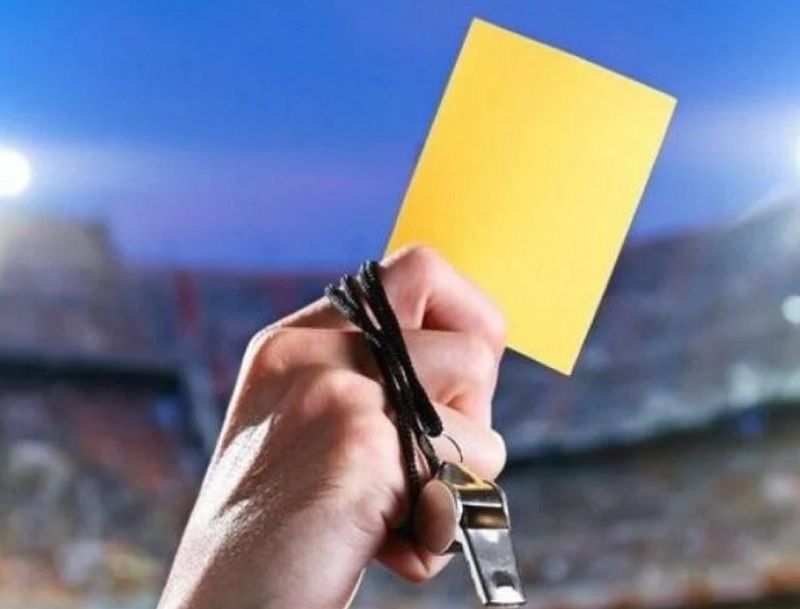 Các Tình Huống Nhận Thẻ Vàng Phổ Biến